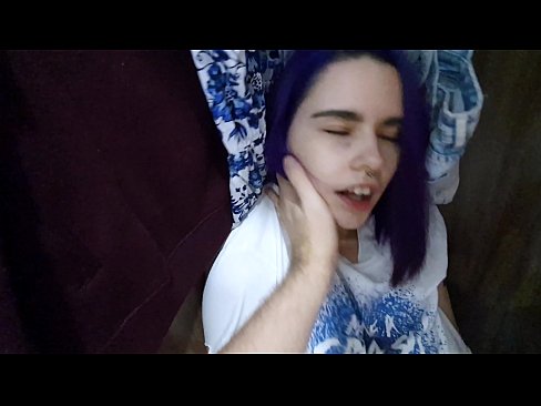 ❤️ Fant min søster i skapet og hjalp henne med å komme ❤️ Porno ved no.pornsos-com.ru ☑